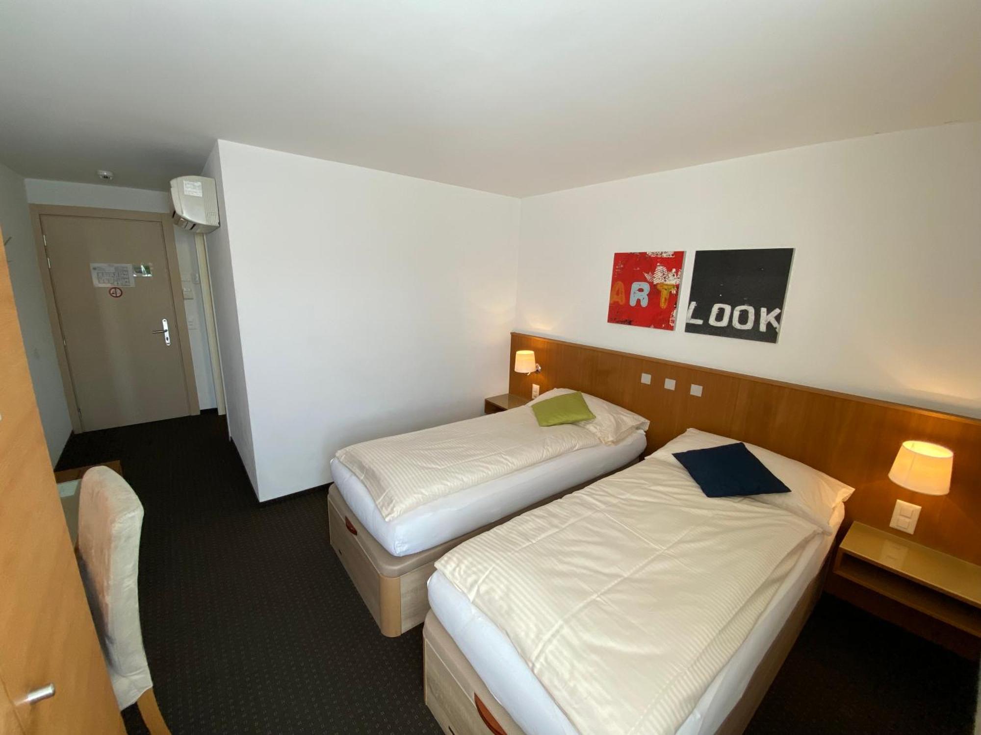 Businesshotel Lux Емен Екстериор снимка