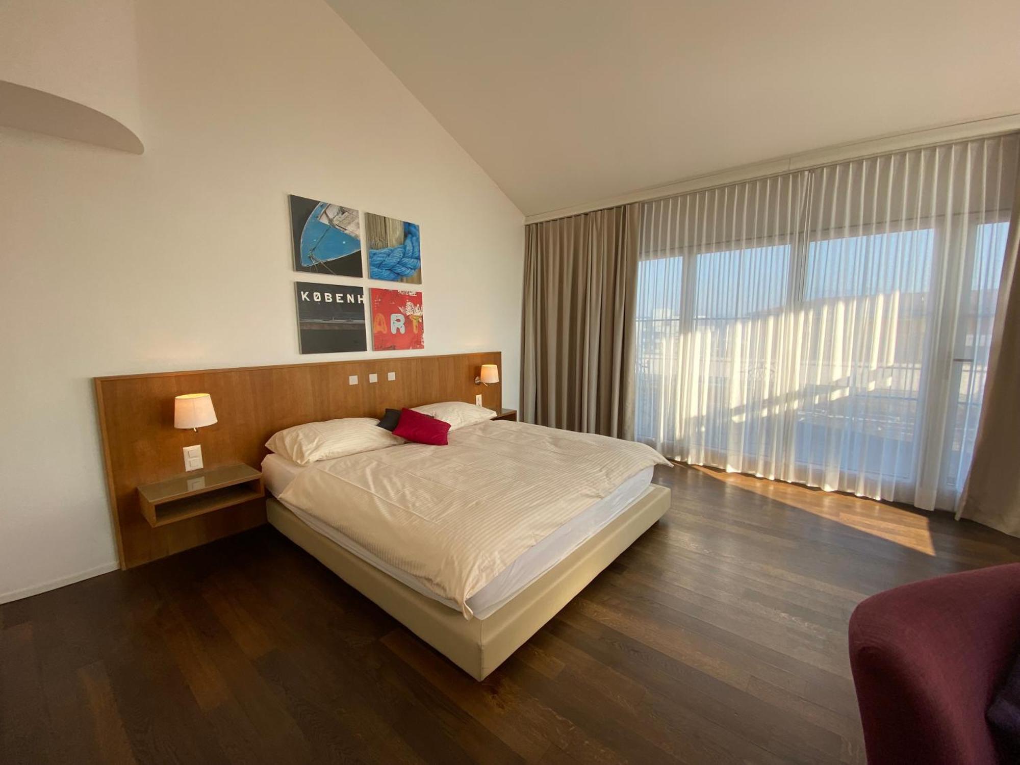 Businesshotel Lux Емен Екстериор снимка